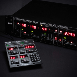 TC Electronic TC 2290-DT Plug-in Delay com Interface de Desktop na  Gear4Music.com