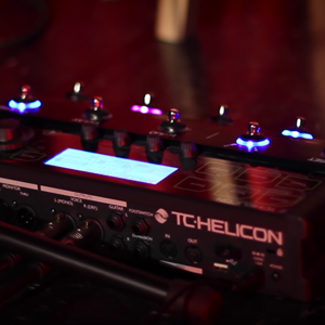 เอฟเฟคร้องและเอฟเฟคกีต้าร์ TC Helicon Voicelive 3 Extreme