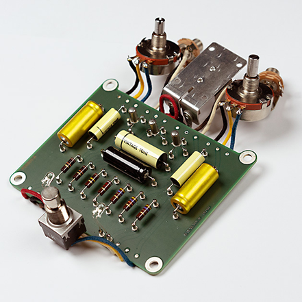 und Velcro-ähnlichen Fuzz-Tönen TC Electronic RUSTY FUZZ Transistor-Fuzz auf Siliziumbasis mit Vintage-Gated 